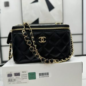 chanel_surf_bag