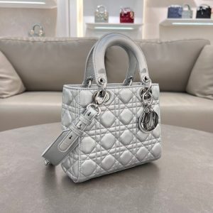 Dior-Tote-bag-with-quilted-design-Grey-01A