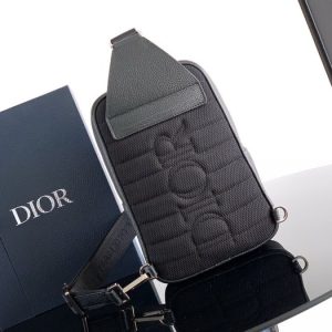 Dior-Tote-bag-with-sleek-design-Black-01A