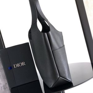 Dior-Tote-bag-with-sleek-design-Black-01A-5