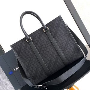 Dior-Tote-bag-with-structured-design-Grey-01A