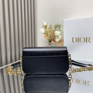 Dior-Tote-bag-with-stylish-characteristics-Black-01A