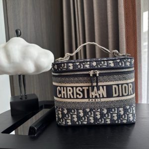 Dior-Tote-bag-with-stylish-design-Navy-01A