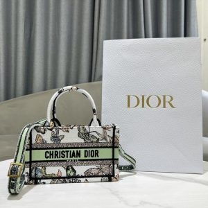 Dior-Tote-bag-with-stylish-features-Beige-01A-13