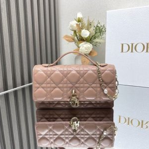 Dior-Tote-bag-with-stylish-features-Beige-01A-4