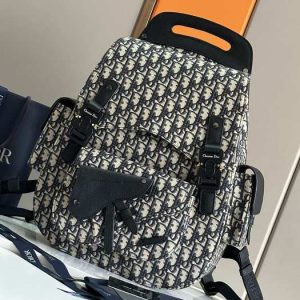 Dior-Tote-bag-with-stylish-features-Black-01A-14