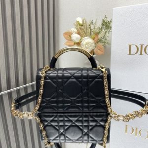 Dior-Tote-bag-with-stylish-features-Black-01A-8
