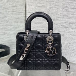 Dior-Tote-bag-with-stylish-features-Black-01A-9