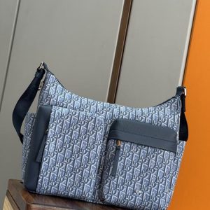 Dior-Tote-bag-with-stylish-features-Blue-01A-2