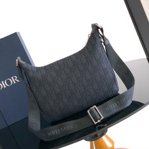 Dior-Tote-bag-with-stylish-features-Grey-01A-3