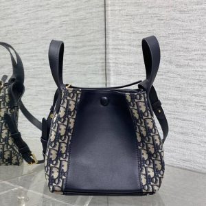 Dior-Tote-bag-with-stylish-features-Navy-01A-10