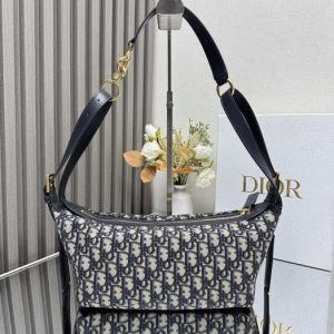 Dior-Tote-bag-with-stylish-features-Navy-01A-7