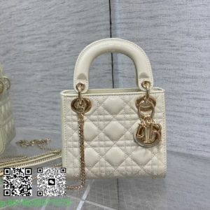 Dior-Tote-bag-with-stylish-features-White-01A-2
