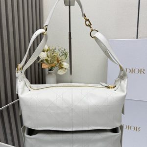 Dior-Tote-bag-with-stylish-features-White-01A-3