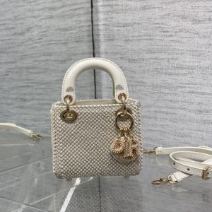 Dior-Tote-bag-with-stylish-traits-Beige-01A-4