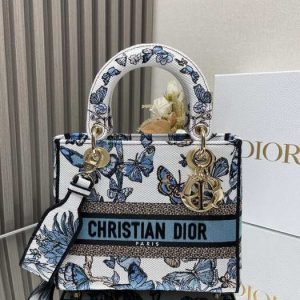 Dior-Tote-bag-with-stylish-traits-Blue-01A
