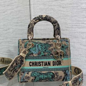 Dior-Tote-bag-with-unique-features-Beige-01A