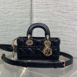 Dior-Tote-featuring-elegant-design-Black-01A