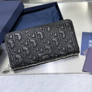 Dior-Tote-style-10-Black-01A-2