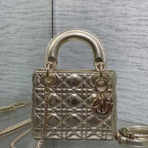 Dior-Tote-style-100-Beige-01A-2