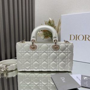 Dior-Tote-style-102-White-01A
