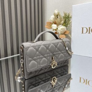 Dior-Tote-style-107-Grey-01A