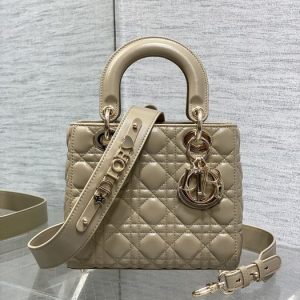 Dior-Tote-style-110-Beige-01A-2