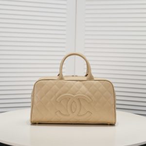chanel_xl_flap_bag