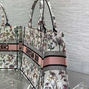 Dior-Tote-style-13-White-01A