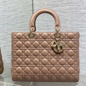 Dior-Tote-style-21-Beige-01A