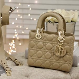 Dior-Tote-style-21-Beige-01A-3