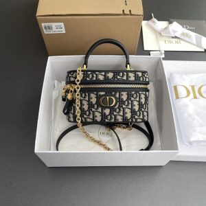 Dior-Tote-style-35-Black-01A-2