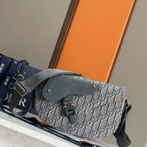 Dior-Tote-style-47-Grey-01A