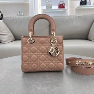 Dior-Tote-style-72-Beige-01A