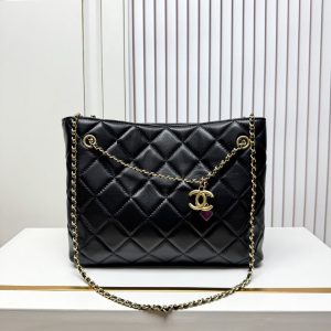 little_black_chanel_bag