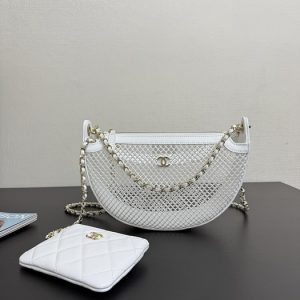 chanel-bag-women