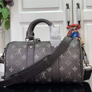 Grey yupoo Top quality