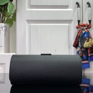 Black yupoo Top quality