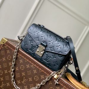 Black yupoo Top quality