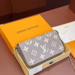 Beige yupoo Top quality