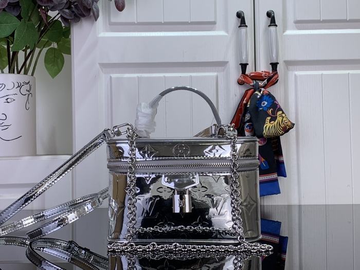 Grey yupoo Top quality