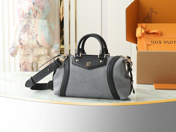 Grey yupoo Top quality