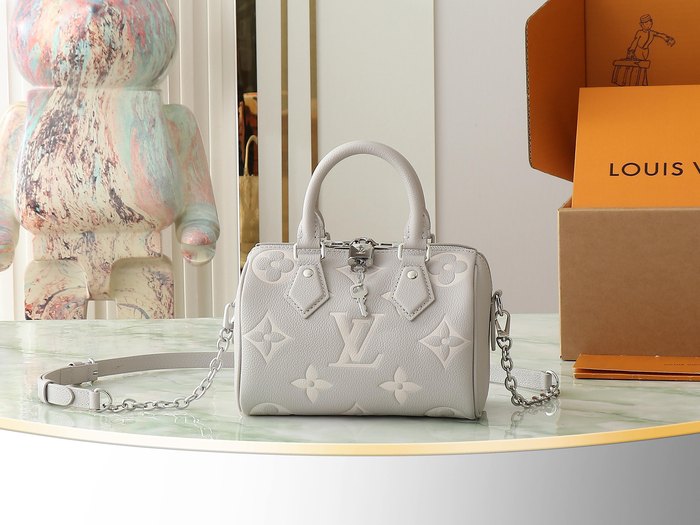 Grey yupoo Top quality