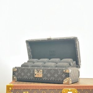 Grey yupoo Top quality