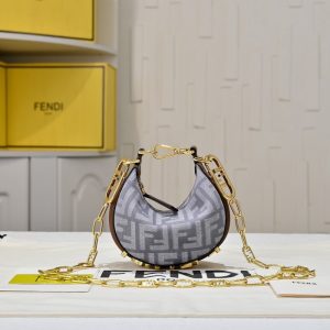 Fendi-Tote-with-stylish-design-Grey-01A