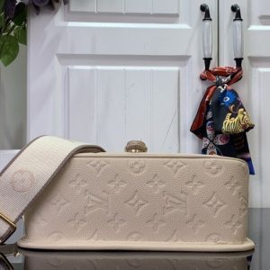 Beige yupoo Top quality