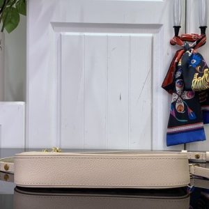 Beige yupoo Top quality