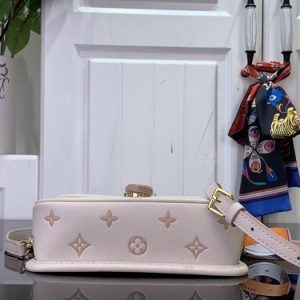 Beige yupoo Top quality