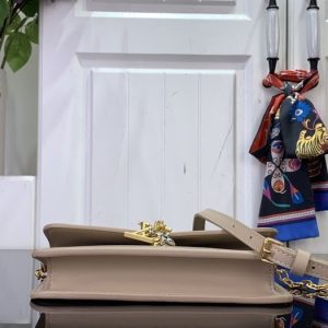 Beige yupoo Top quality