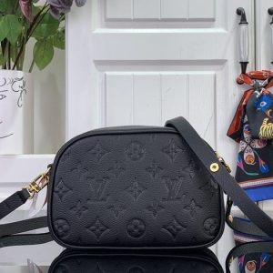 Black yupoo Top quality